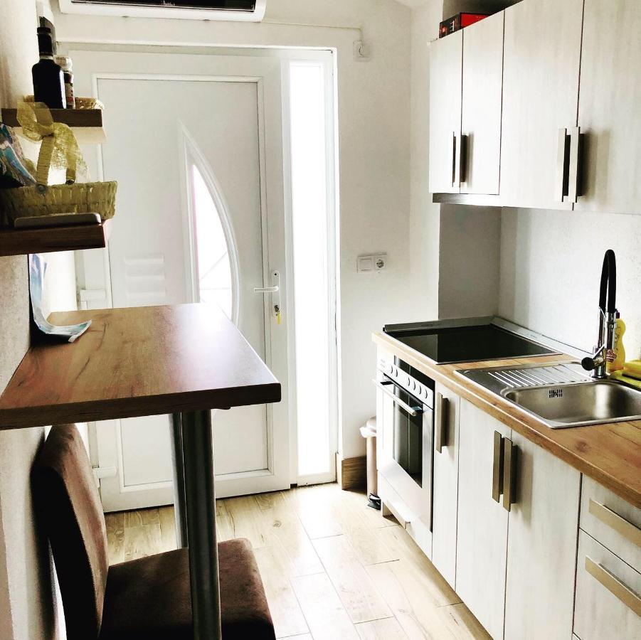 Apartment Elena Donji Okrug  エクステリア 写真